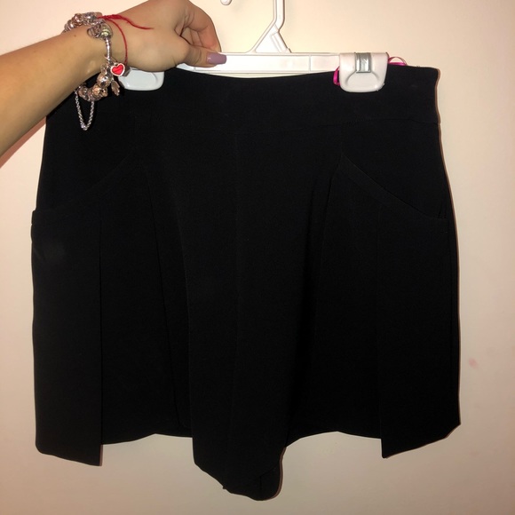 Dressy black shorts! - Picture 3 of 3
